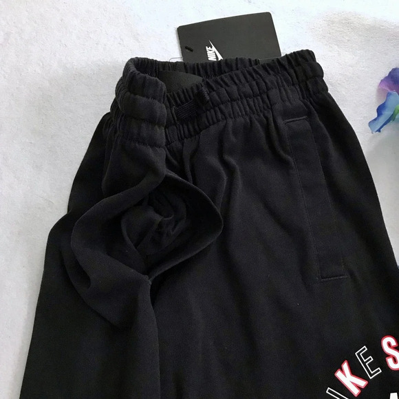Nike NWT Black Performance Sweat Shorts Boys S - Picture 6 of 10